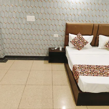 Hotel S Ambiance Inn Near Delhi Airport